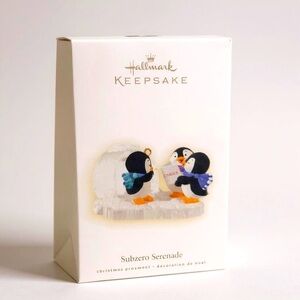 Hallmark Keepsake Ornament 2009 Subzero Serenade Penguins Singing Christmas